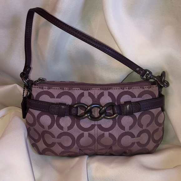 Coach shoulder bag - Picture 1 of 7